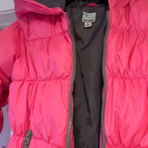 Old Navy Bright Pink Kids Puffer Jacket - Picture 11 of 13